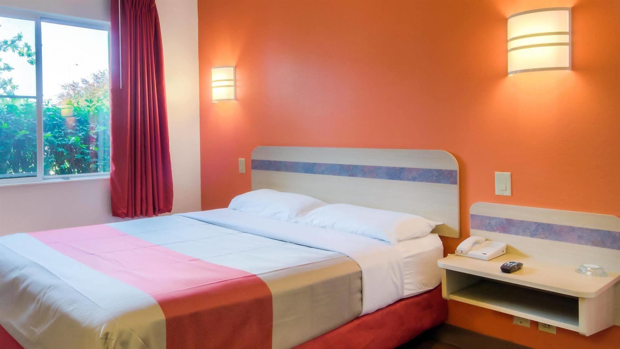 Motel 6-Washington, Dc - Convention Center Dış mekan fotoğraf